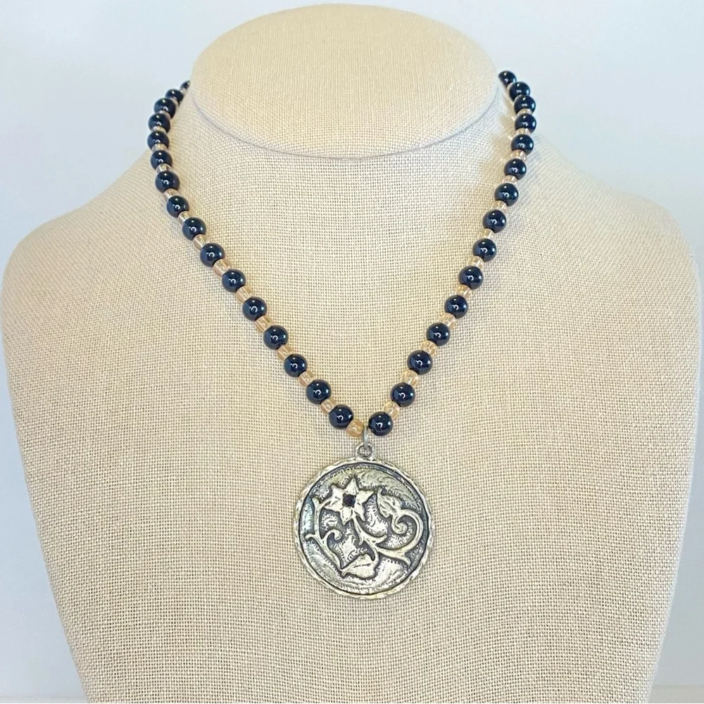 Vintage Style Black Glass Bead Necklace Silver Floral‎ Medallion Pendant